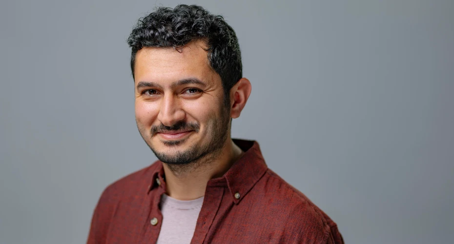 head and shoulders photo of Anil Kaan Yildirim